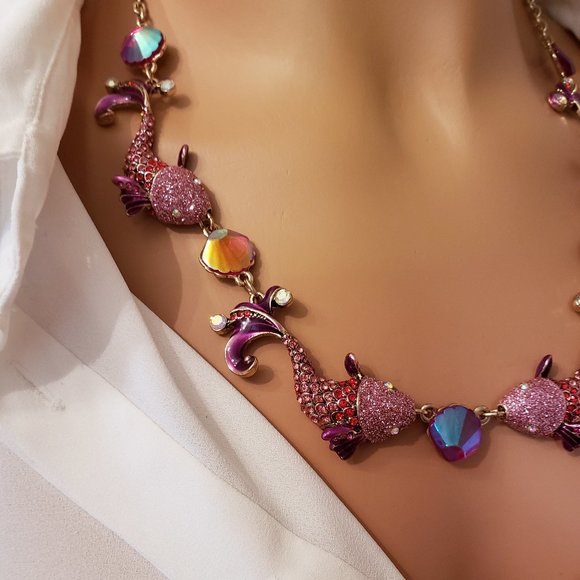 NWT Betsey Johnson  Fish Necklace. - Picture 4 of 10